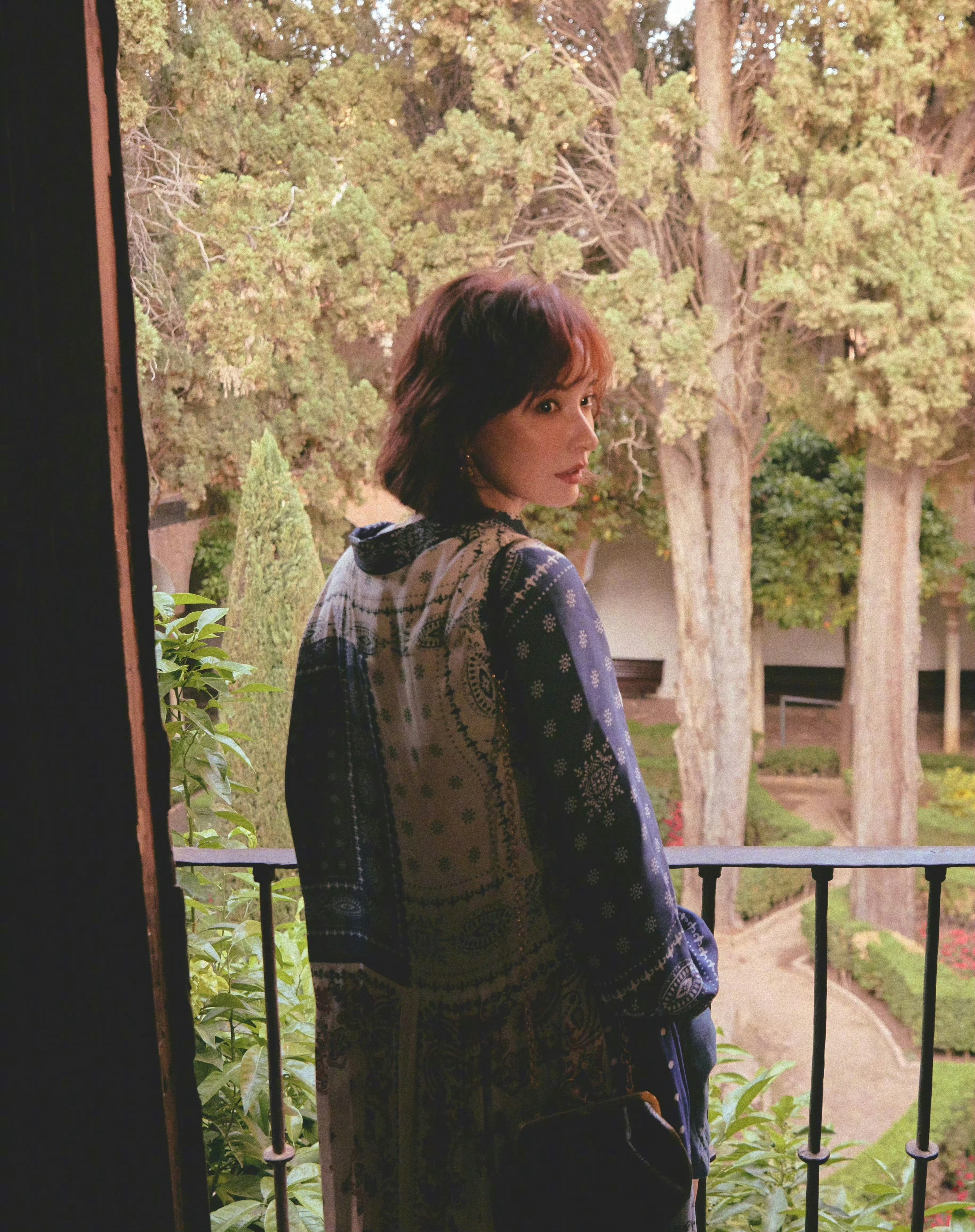 这居然是吴昕美的我都不敢认！谁懂吴昕奔跑中的回眸一笑，开心的肆意奔跑，好有生命力