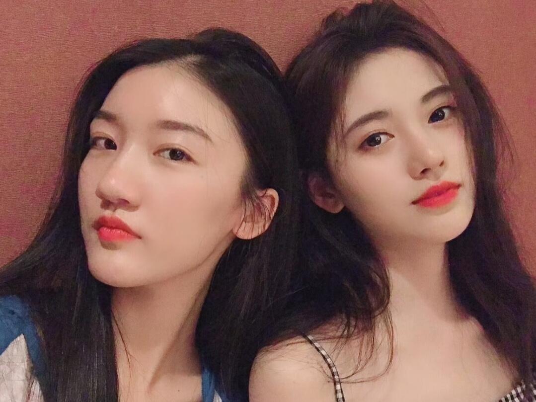 鞠婧祎稀有合照 鞠婧祎刘秦杉 