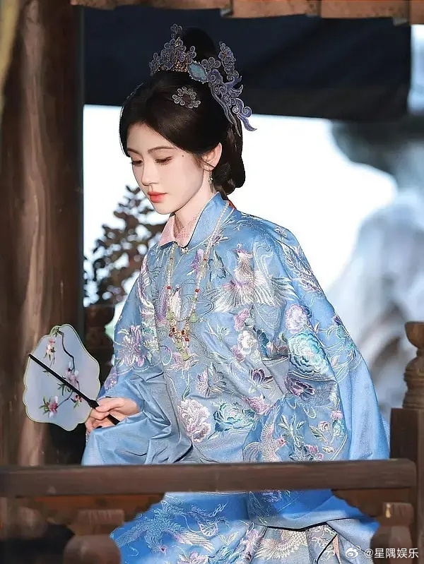鞠婧祎离开半永久妆造还能拍戏吗