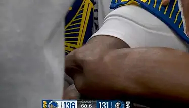 天呐，穆迪这膝盖。NBA