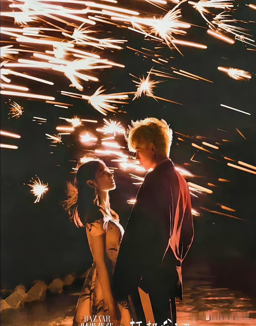 《月光变奏曲》真的是宝藏剧，我超爱！这部剧把浪漫和职场元素融合得恰到好处。男女主