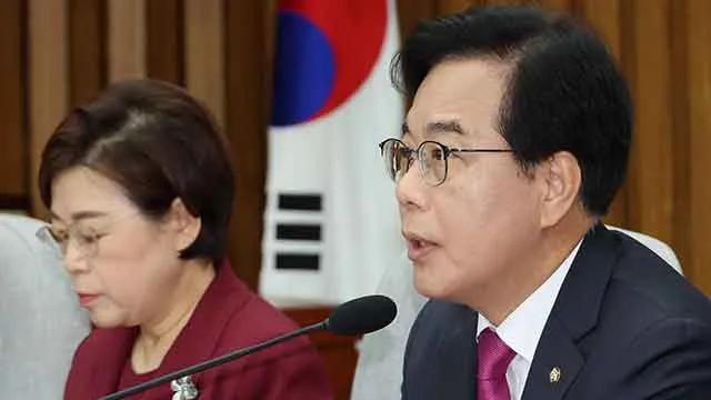 特检是国会授权组织，最大在野党
国民力量党鞭宋彦锡却对特检说
“三十年河东，三十