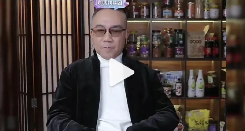 杨仪现在又在给二哥讲做人的道理呢？在你看来这次又是你侯二哥做的不对，不应该。但其