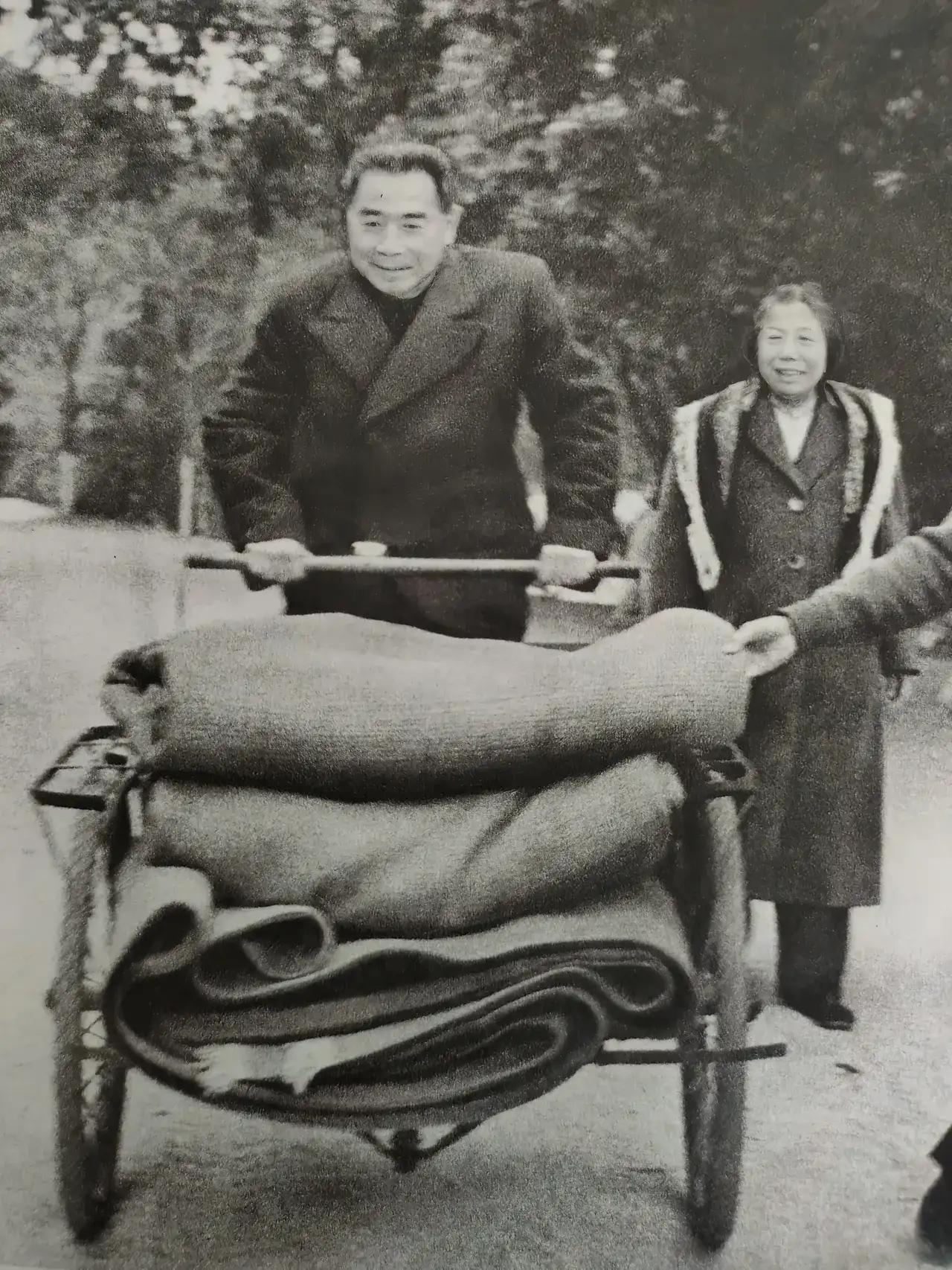 致敬周总理，人民好总理！