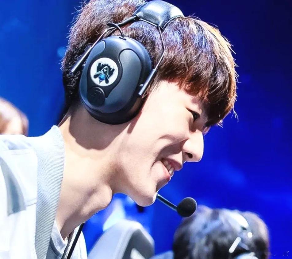 网友热评：下一个最强韩援是谁？下一个Kanavi Ts Scout Doinb这