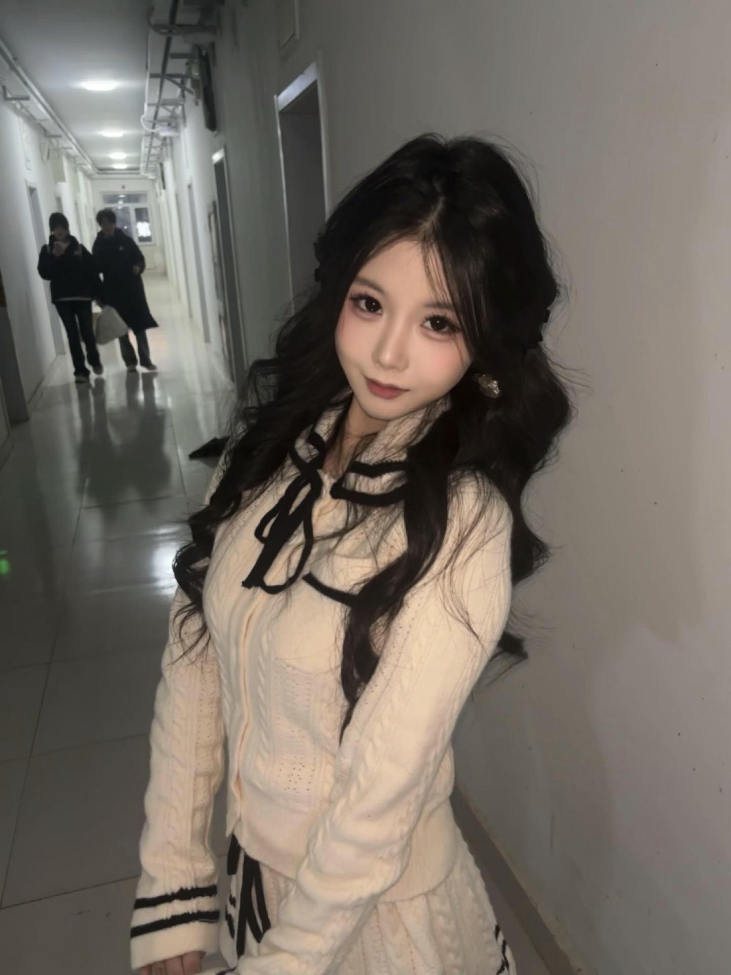 诶…你点赞我的作品了 这是要交往的意思吗 真是的 什么时候结婚好呢