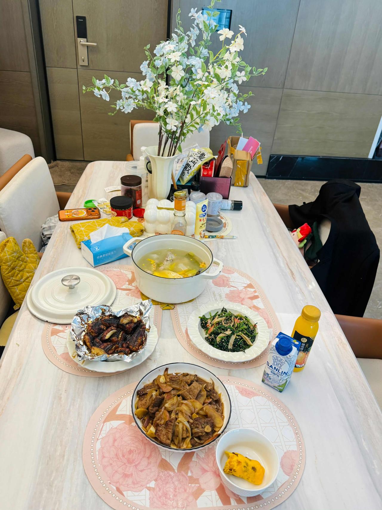 经常做饭的人，一定要收藏：

1. 第一条：煮牛肉：冷水下锅，加山楂，牛肉容易炖