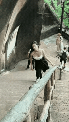 美女爬的什么山，我也想去玩，知道的可以告诉我吗？