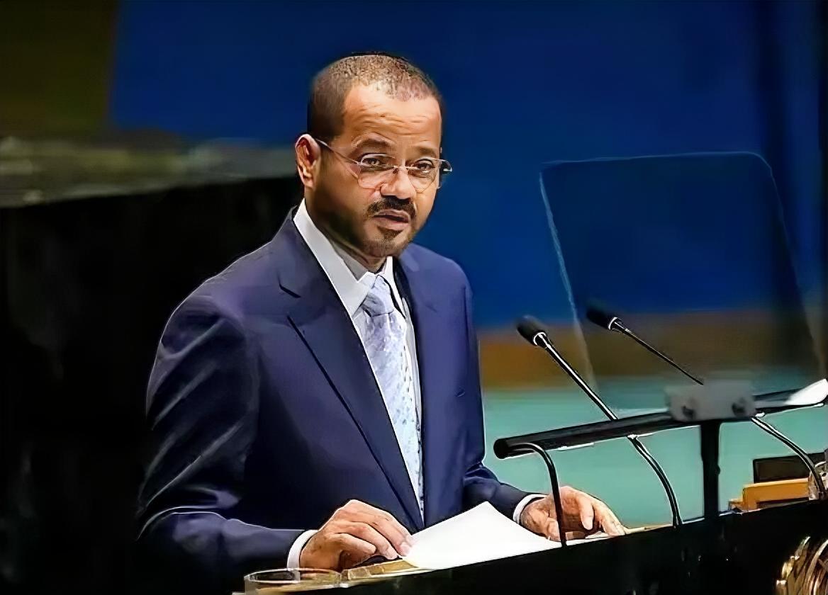 阿曼外长巴德尔说：“中东战争不是伊朗挑起的，伊朗不应为战争负责。”
      