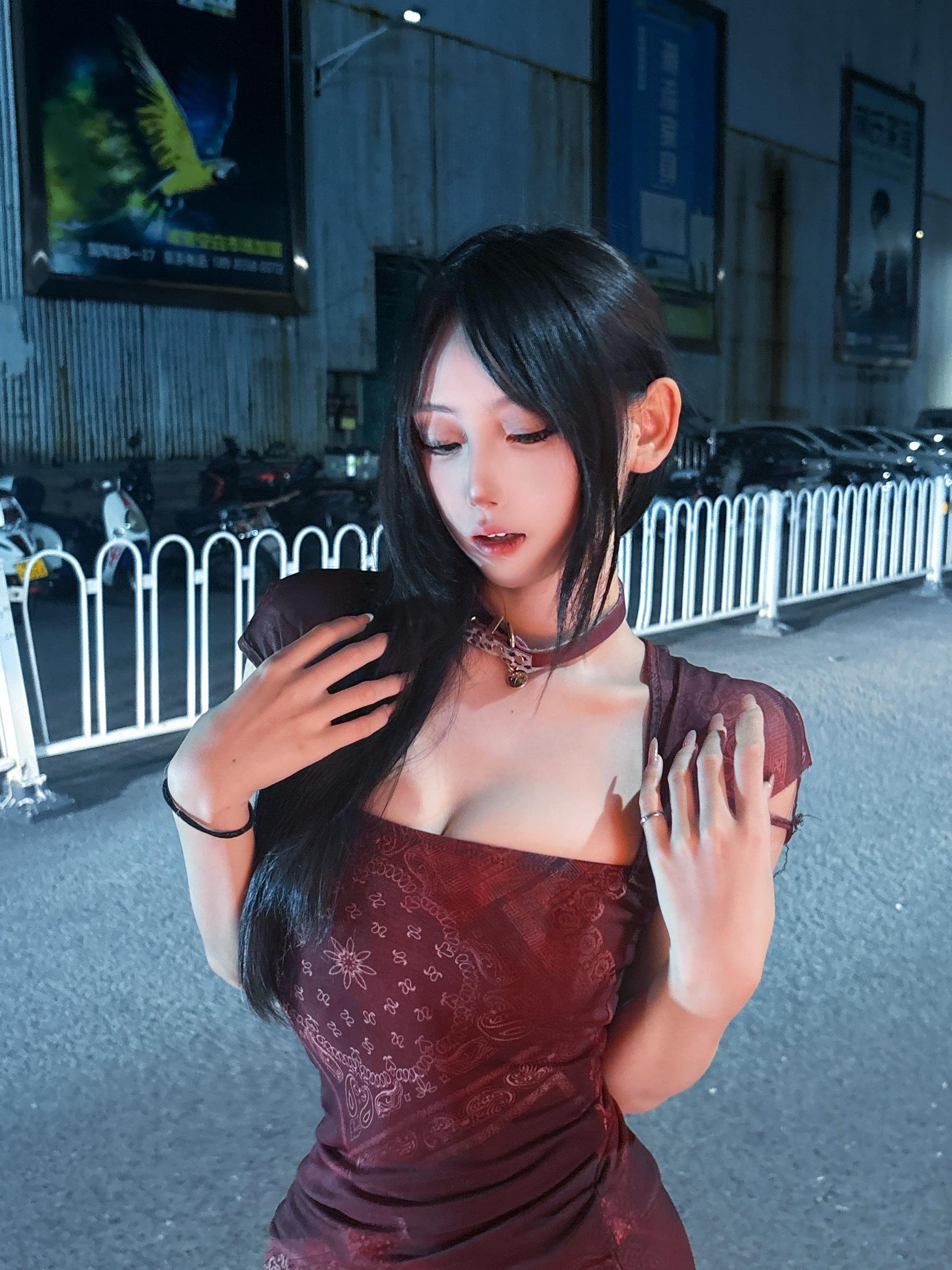 我理解你的不合群，理解你低落的心情，不要再做伤害自己的事了，我会一直陪...