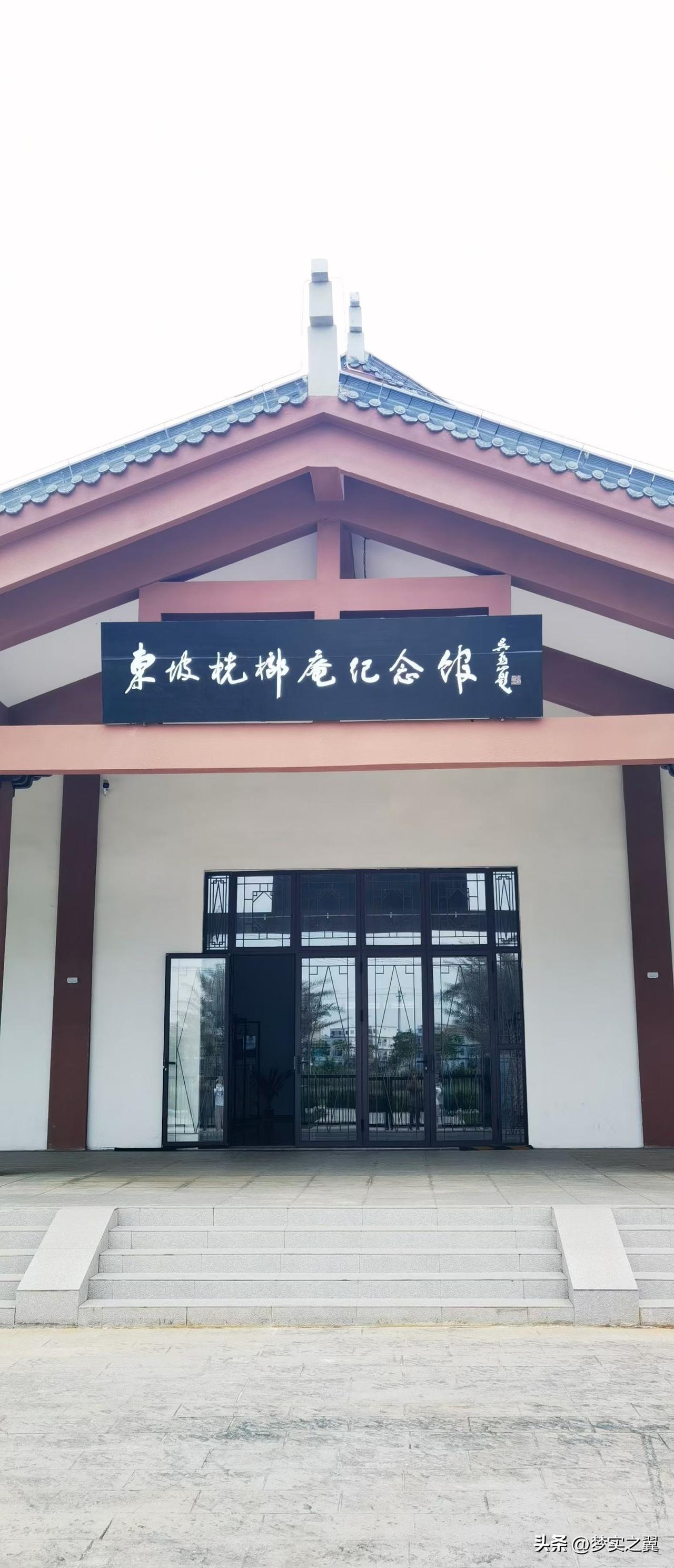 【小对联】
上：信史；
下：……？