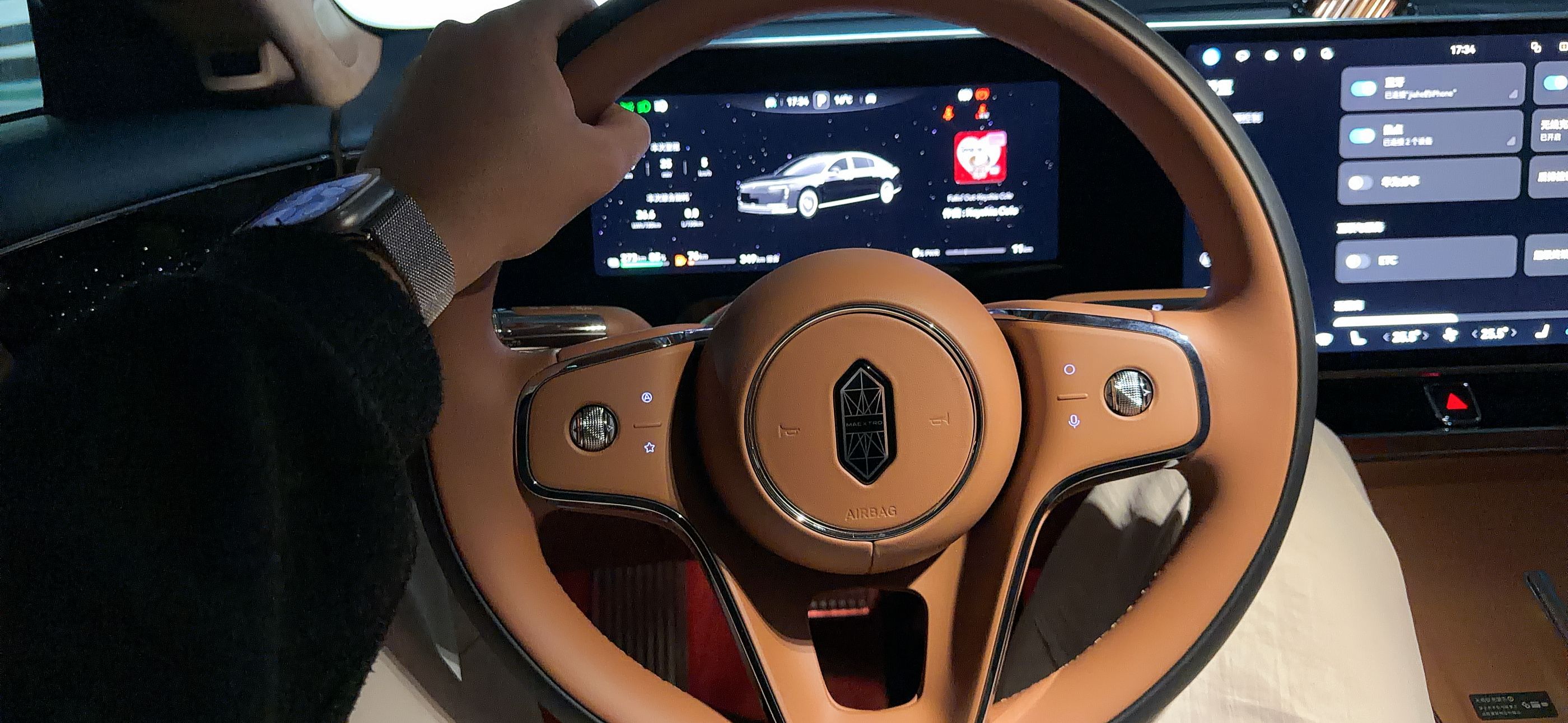 给司令说了一下，未来让我来当他的司机的事，我可以随叫随到，不管是风里还是雨里人还