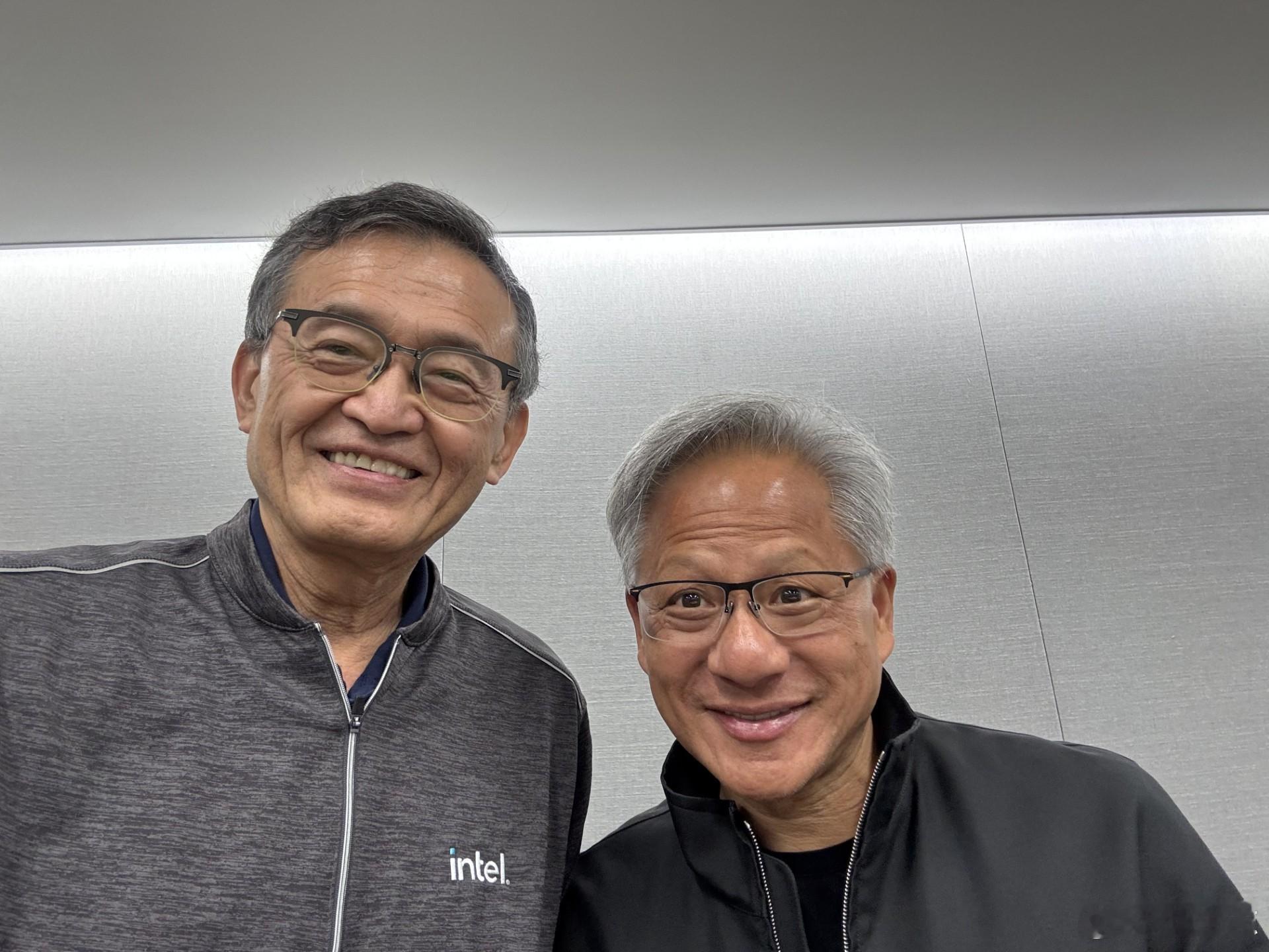 英特尔CEO回应英伟达入股 什么叫松弛感？两位华人CEO，身穿便服就把50亿美金