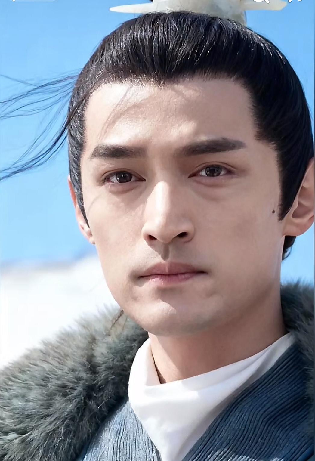 重刷《琅琊榜》，最让人心尖发颤的，还是长亭那一幕，霓凰红着眼眶说“我知道你就是我