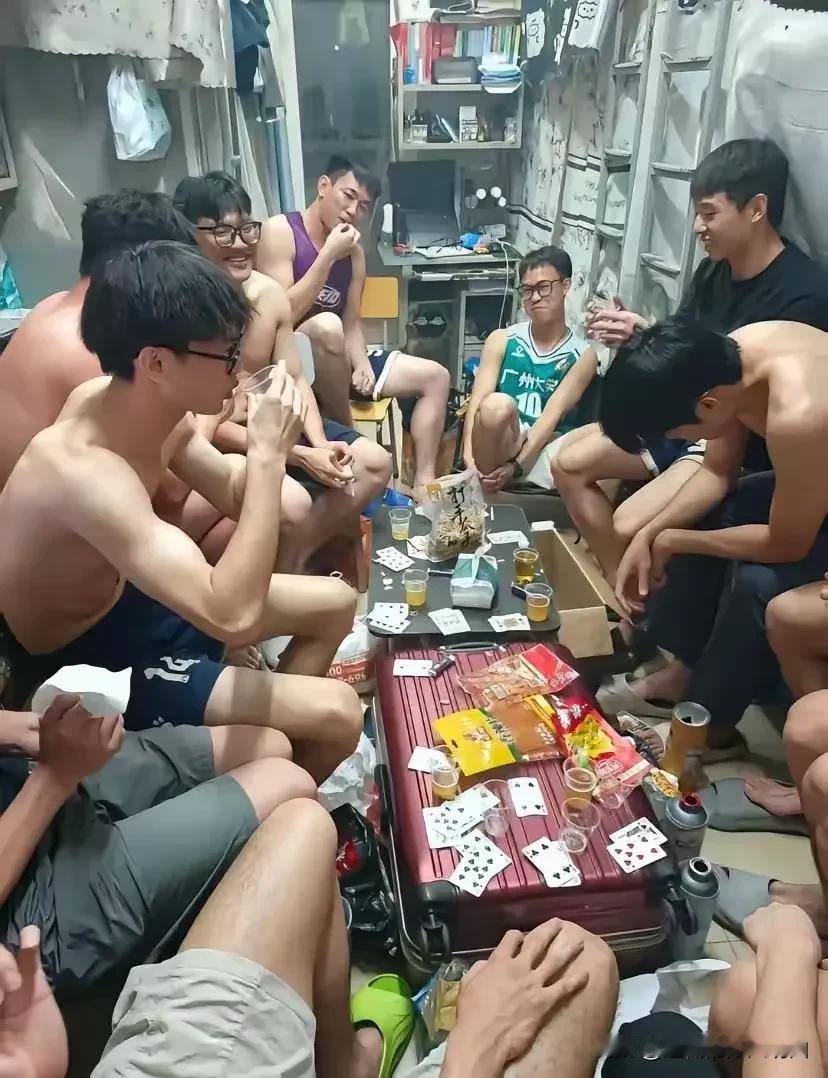 遥想当年，大学里的生活真的很充实……