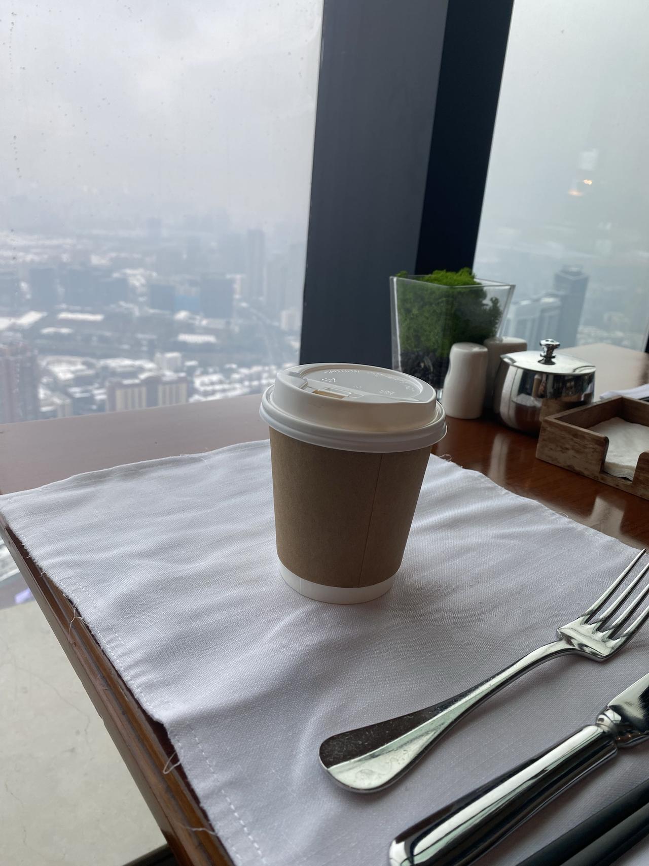 村上春树说：“不要太乖，不想做的事可以拒绝，做不到的事不用勉强，不喜欢的话假装没