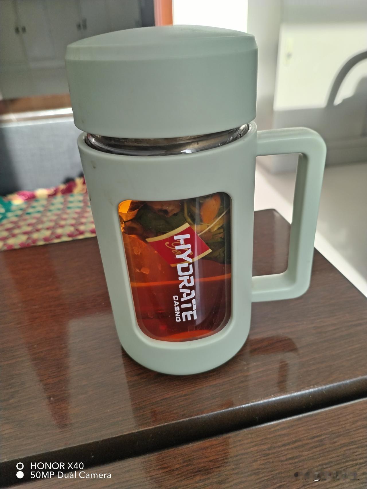 人到中年也需要自律，别让自己太胖，别放任自己的小脾气，你还没有老，你还可以年轻点