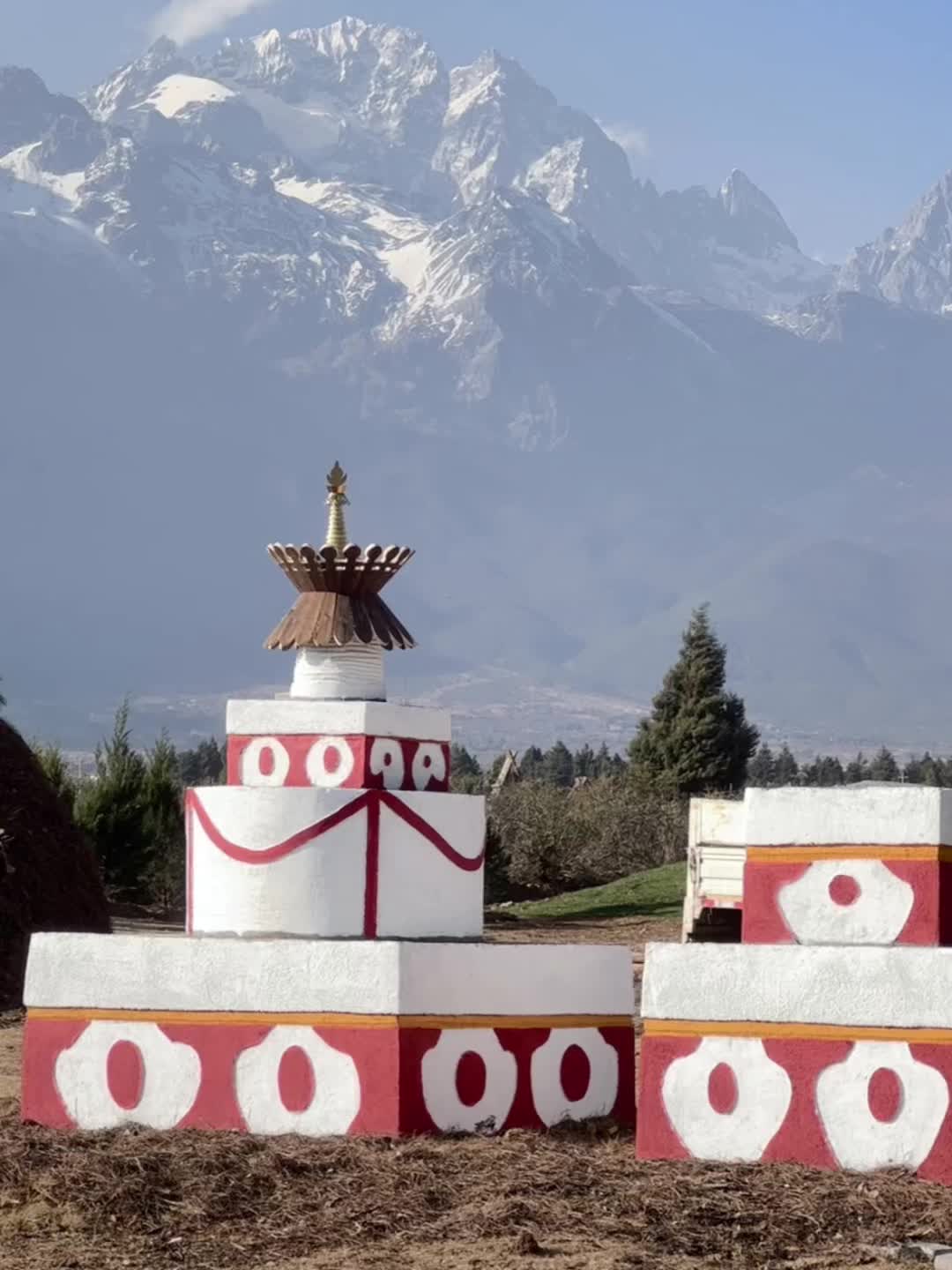 来这里看雪山 寻找梦中的香巴拉