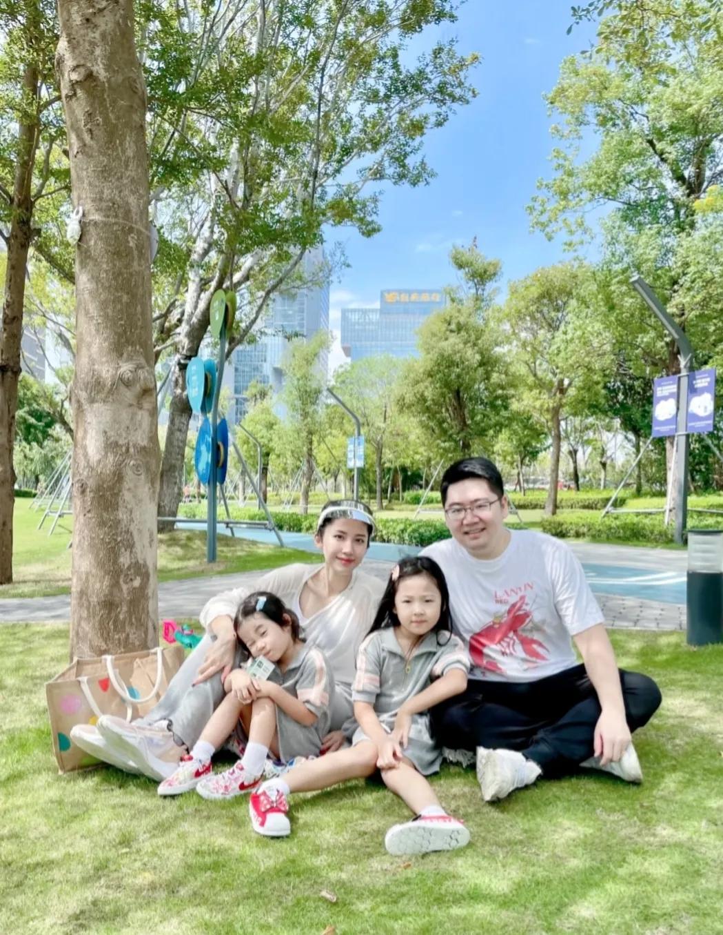 我终于鼓足勇气生了第三胎！

我家老大是女儿，大家都很开心。我和老公商量过，一直