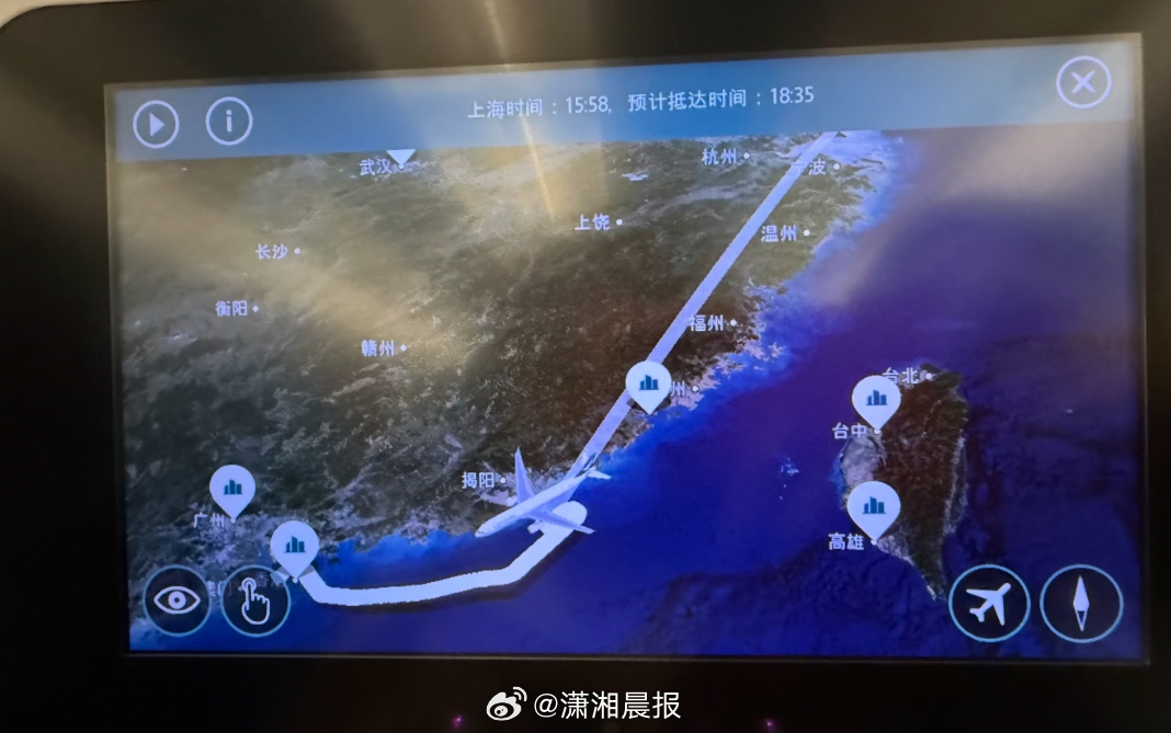 【国泰航空一#航班起飞后返航乘客获150元餐券#，#乘客称航班起飞后返航落地全员