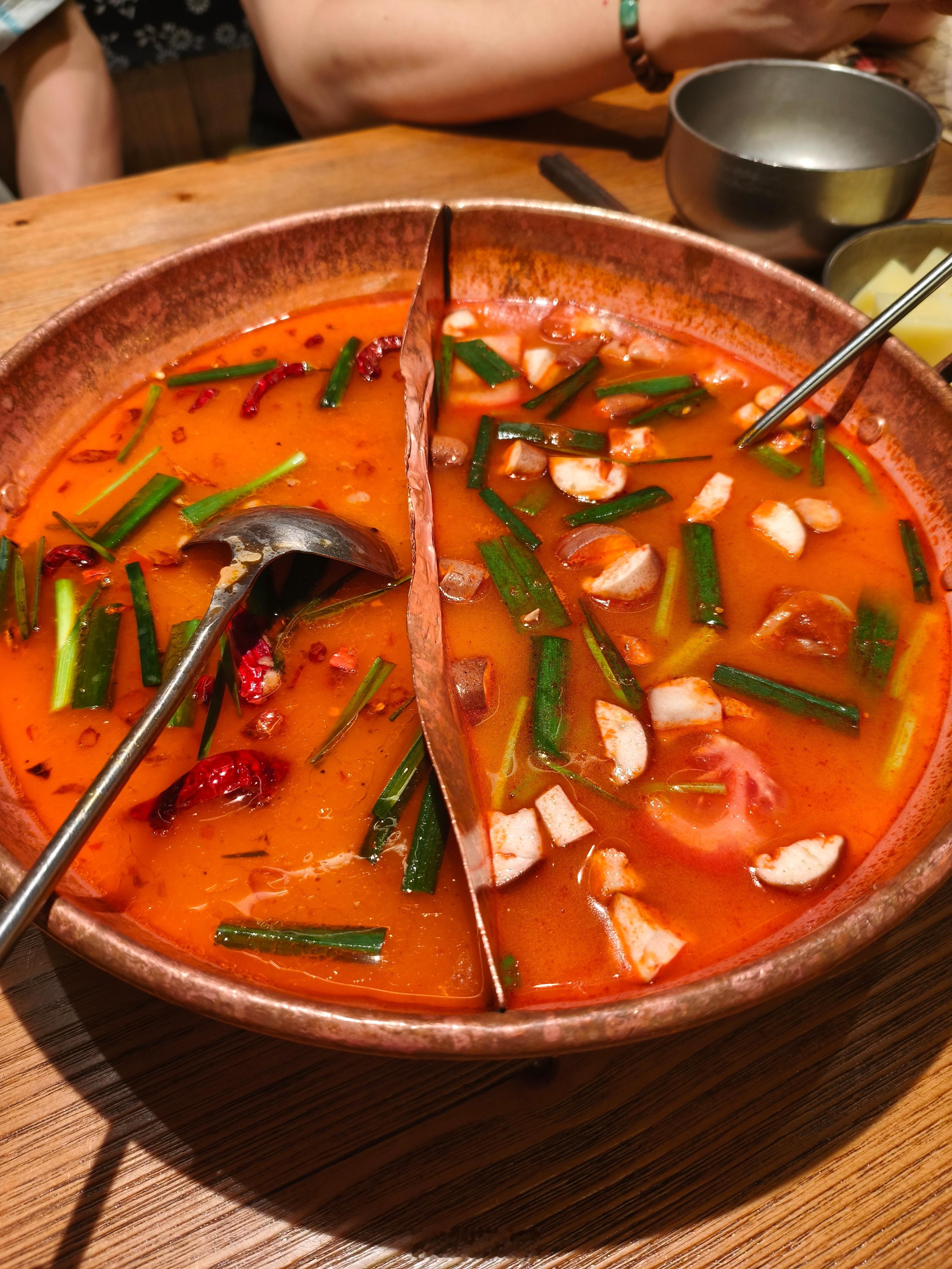 来吃酸汤火锅咯～ 长沙·夺多山贵州酸汤牛肉火锅(芙蓉天街店)