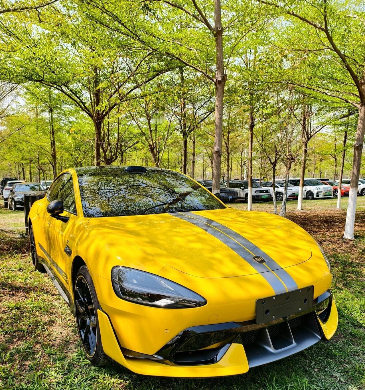 97%！小米 SU7 Ultra 从 3000 台跌到 80 台，总交付却破 4