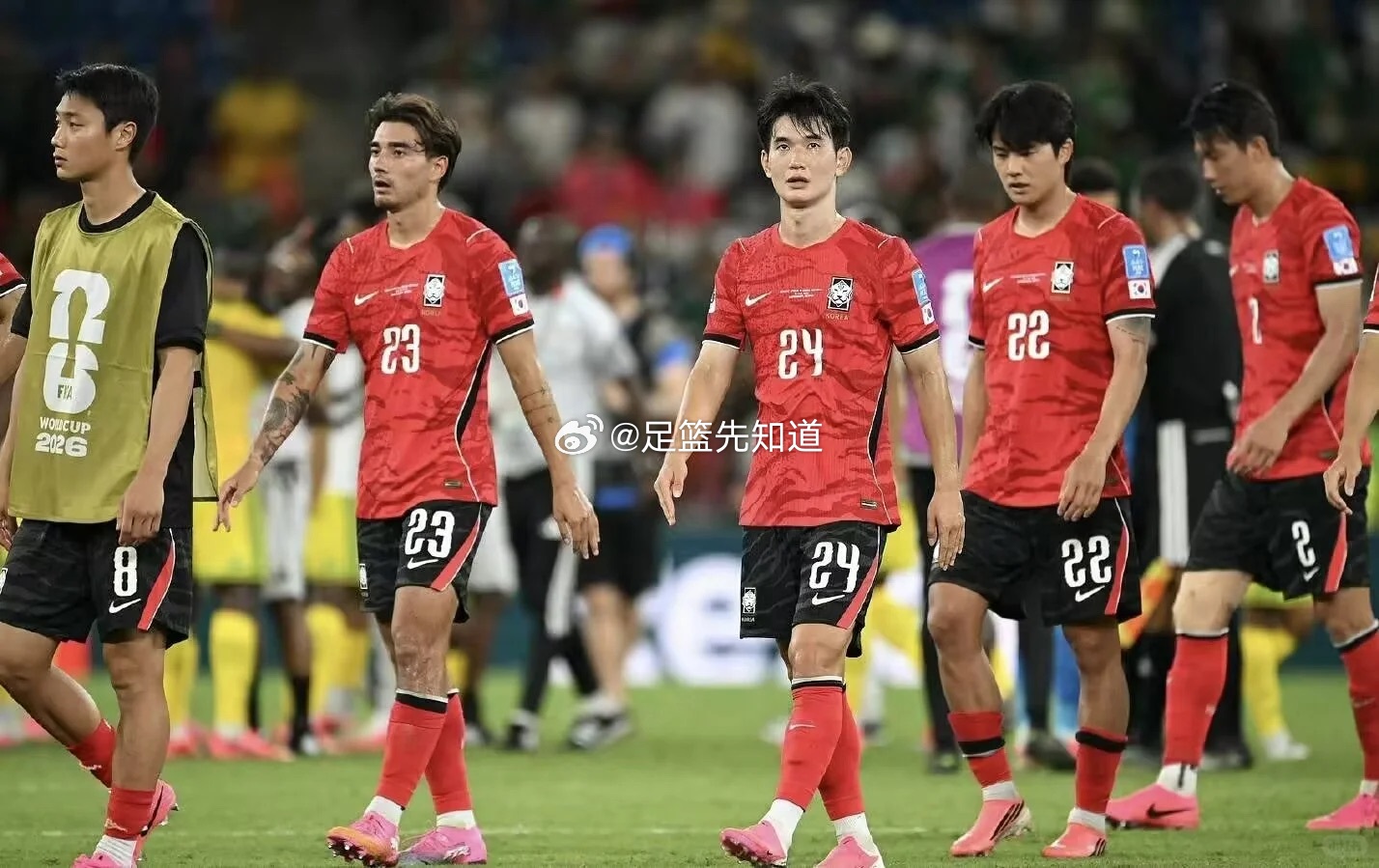 韩国遭三连暴击首先德国1比2爆冷不敌厄瓜多尔厄瓜多尔最终积4分，以E组第三晋级3