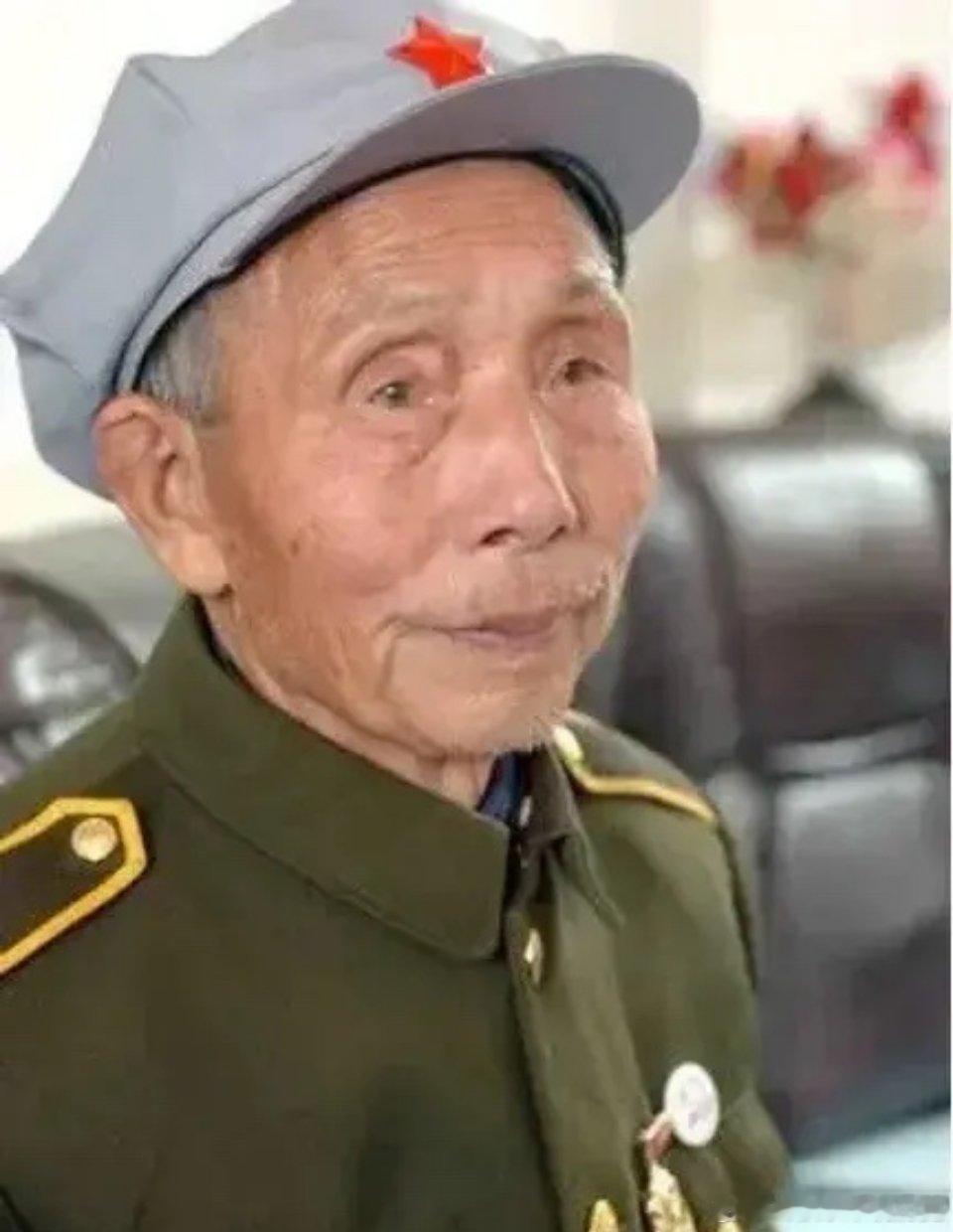 1973年，江西老农钟发镇被人诬陷是汉奸，连他的家人也受到了影响，他气愤不已，就