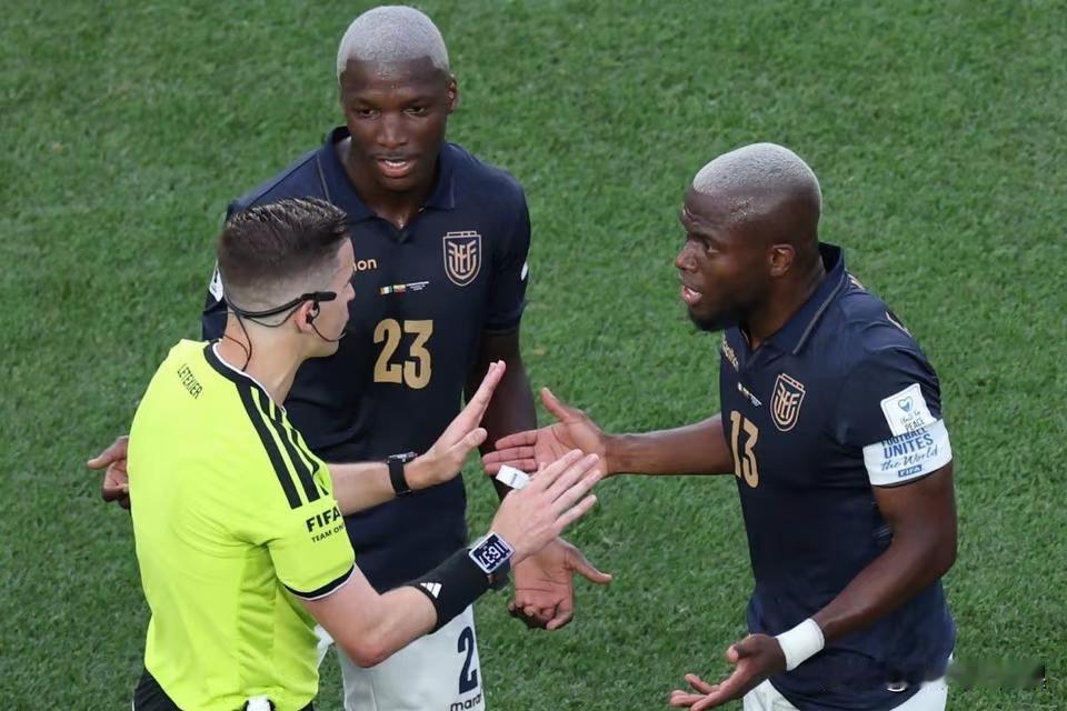 世界杯第一个被罚站的人

2026年6月15日世界杯小组赛E组首轮，‌厄瓜多尔队