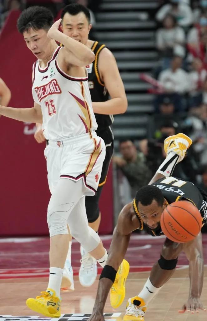 G2悬念知多少

5月10日19:35，CBA总决赛G2继续在浙江稠州主场进行。