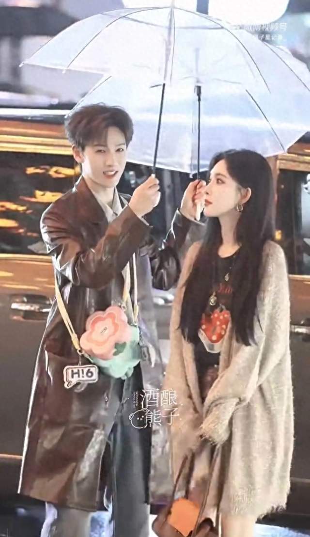 李昀锐接孟子义下班后同游长沙世界之窗，游乐园路透引热议