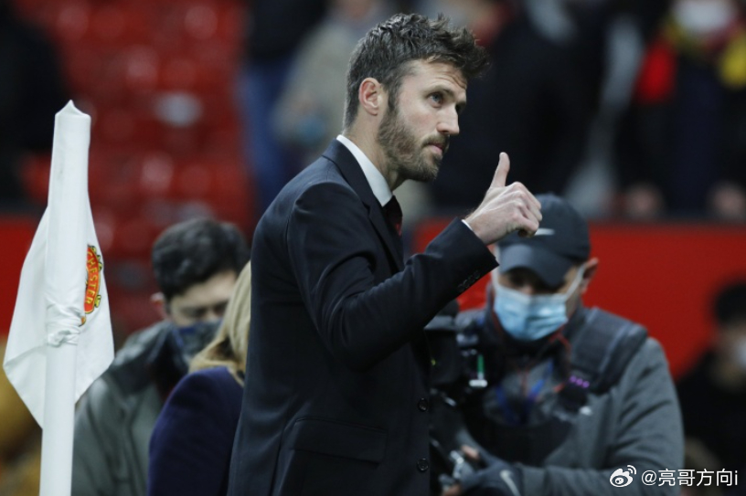 据talkSPORT首席足球记者Alex Crook透露，卡里克曾比赫尔泽勒更接