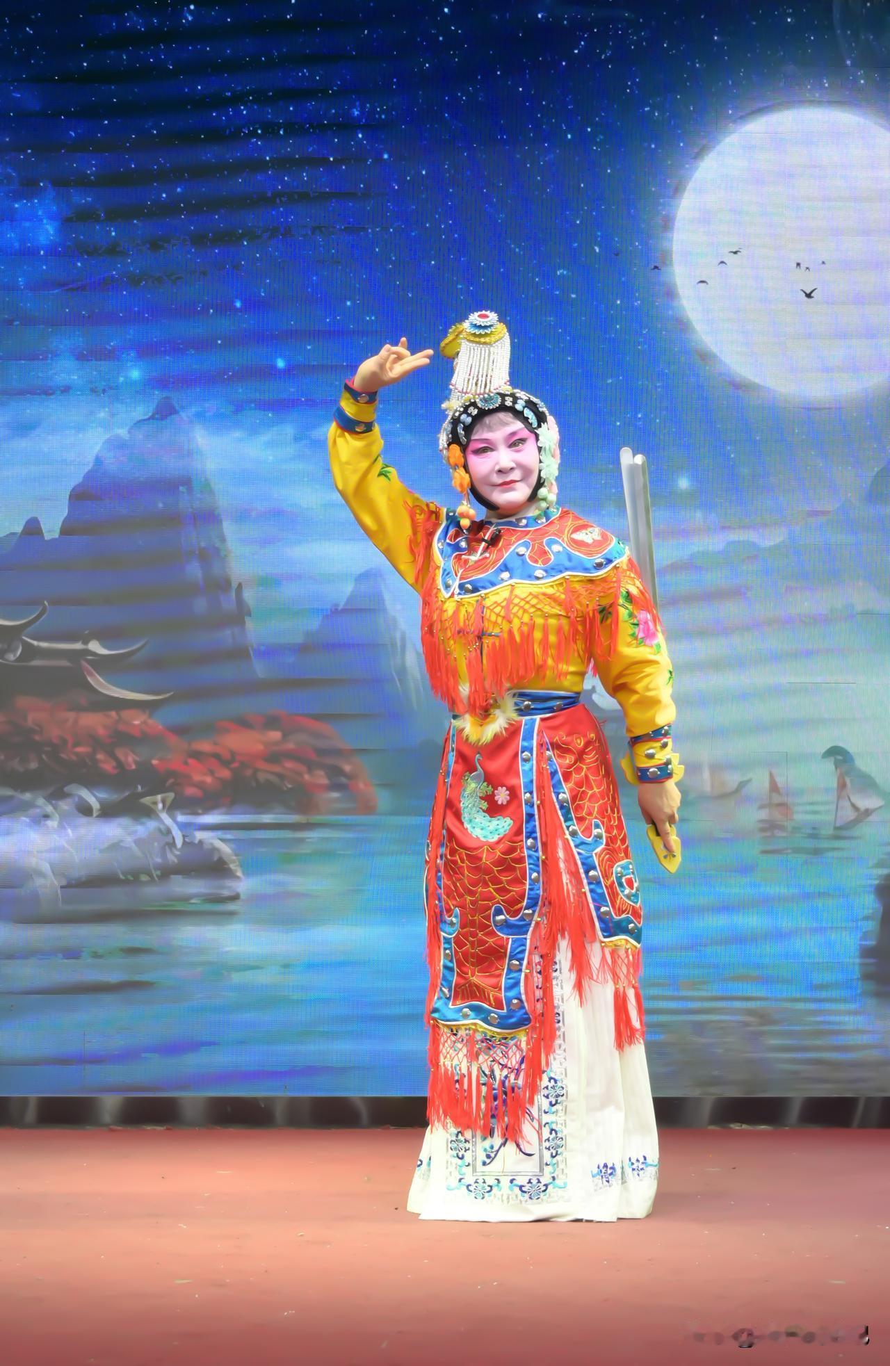 减肥期间,你会每天称体重吗?当然，减肥时，每日站上体重秤，目睹数字缓缓滑落，如战