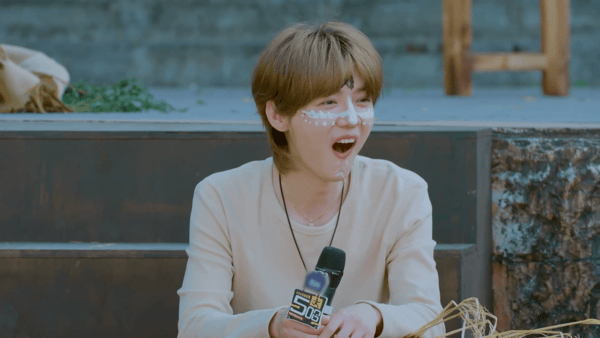 哈哈哈哈哈6 我的评分：邓超问鹿晗身材不难看吧 邓超在泥潭摔跤拿下首胜，抹了一身