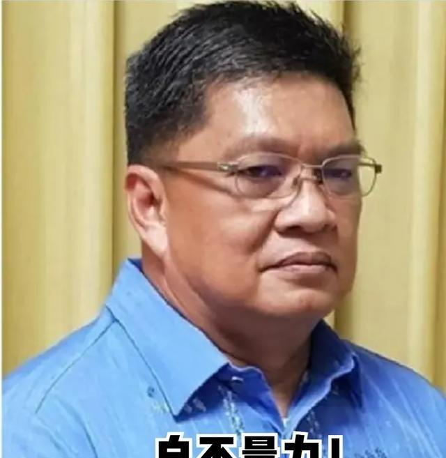 菲律宾海军前副司令隆美尔·翁叫嚣称，“我们一直不敢面对现实，以为中国会宽宏大量，