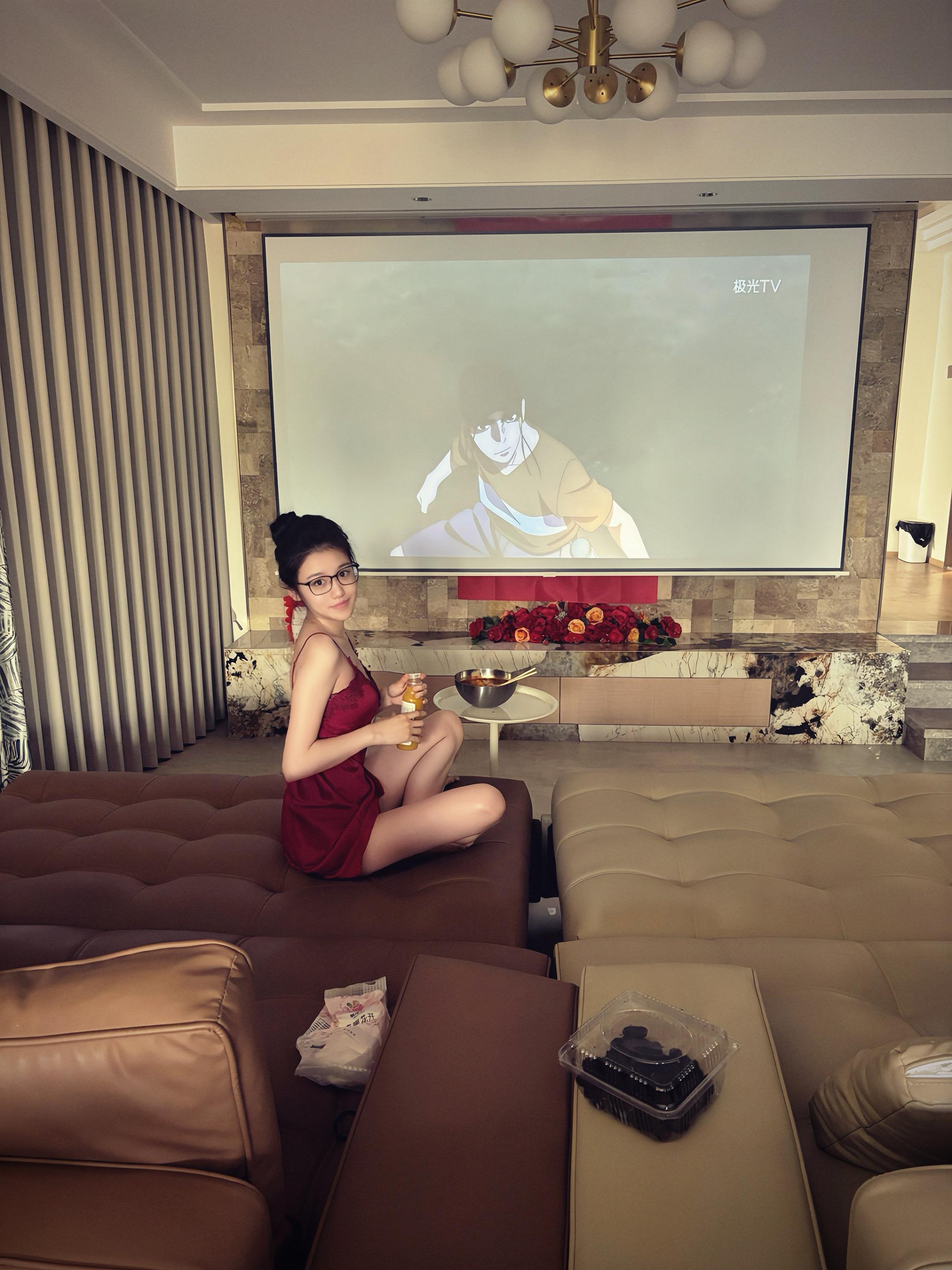 我喜欢淡淡的生活 淡淡的情绪 淡淡的心情 和简略的语言 就像雨滴落在地...