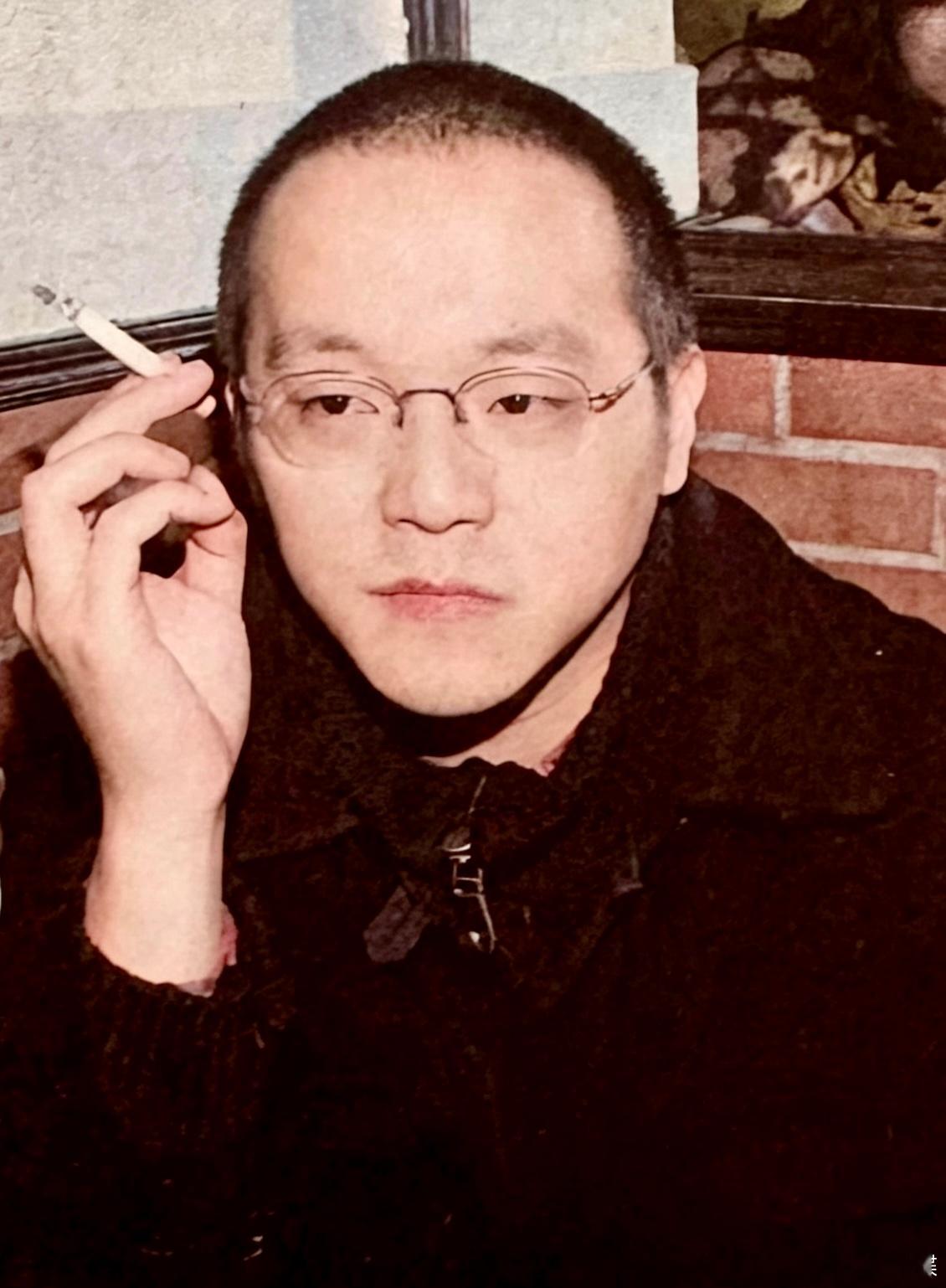 再来张“笃定的窦唯”吧＆祝大家晚上好！ 