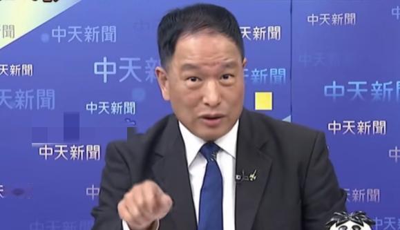 台湾地区张延廷将军在中天节目上，大赞郑丽文访问中国大陆行程具有历史性意义，二战结