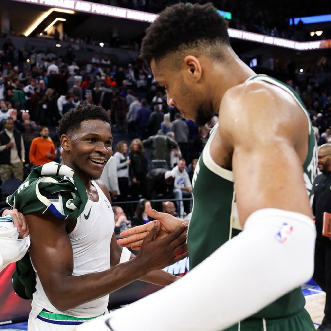 森林狼是字母哥心仪下家 名记Brett Siegel报道，字母哥把加盟森林狼搭档