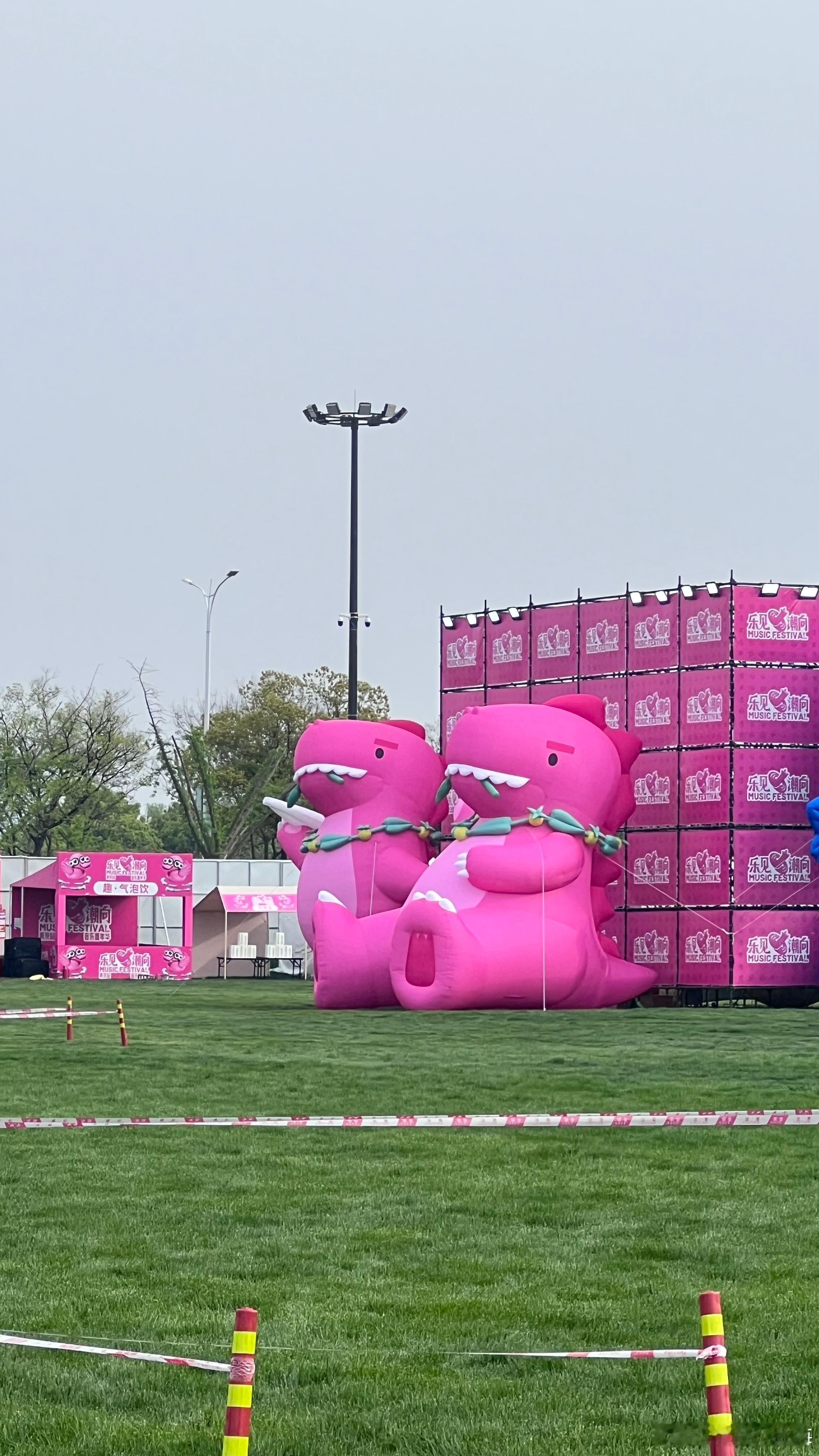 全网都在边测sbti边听音乐节南京边吹江风边蹦迪的快乐来了ESTP对着测试结果笑