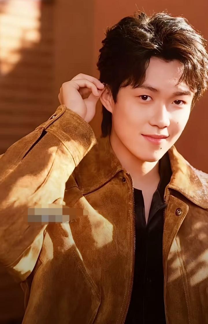 咱就说王楚钦也太给国乒长脸了！直接硬核拿下新锐青年先锋人物U30，这荣誉真的配一