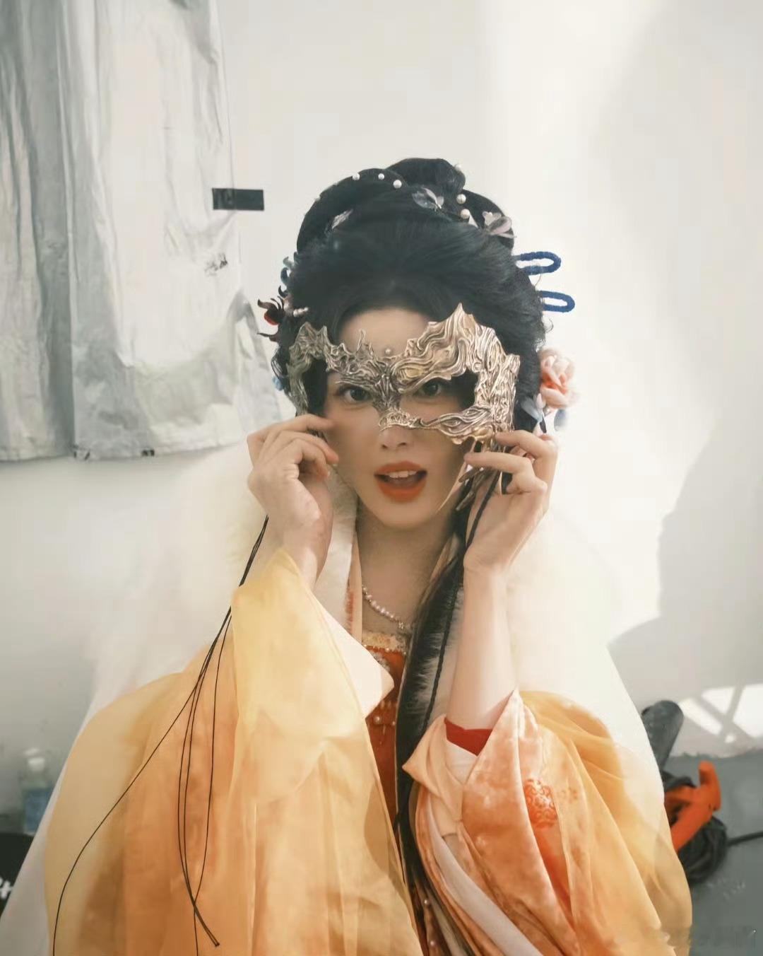 孔雪儿说不接俞浅浅这种角色是笨蛋确实不错，无论是人设还是剧本都很好啊一点也不比男