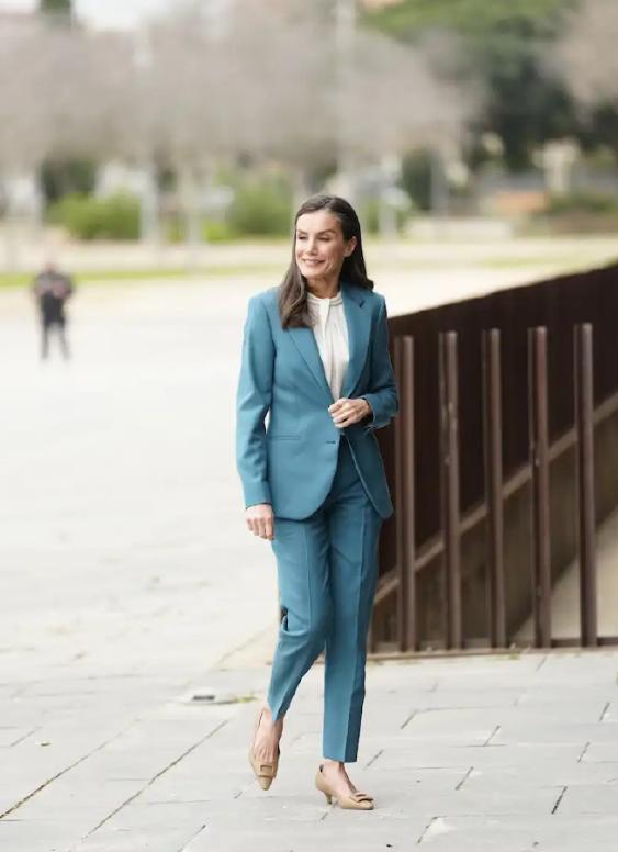 关于凯瑟琳王妃是替身而非真人的传闻并非空穴来风，颜值不稳定，经常突然出现衰老面容