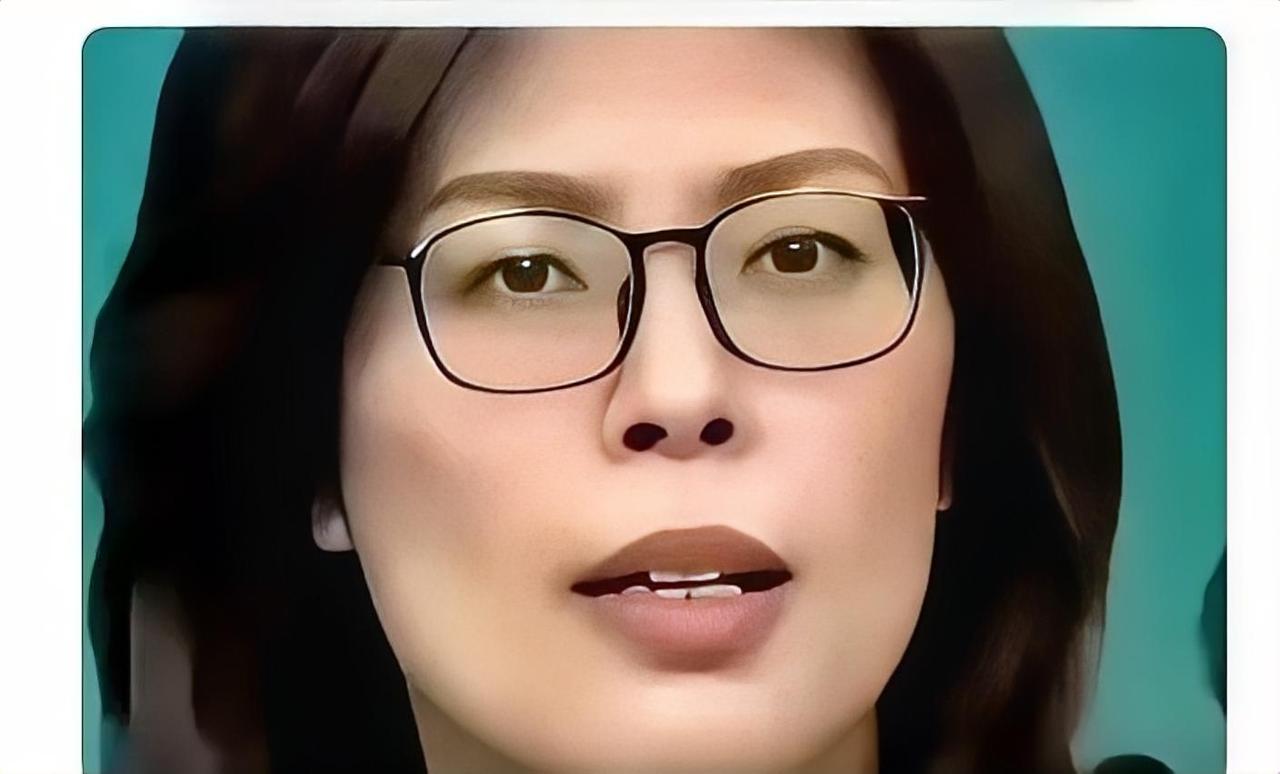 两岸统一不是你说了算，
台湾是中国的一个省，大陆未动手只因手足情深
台湾是中国不