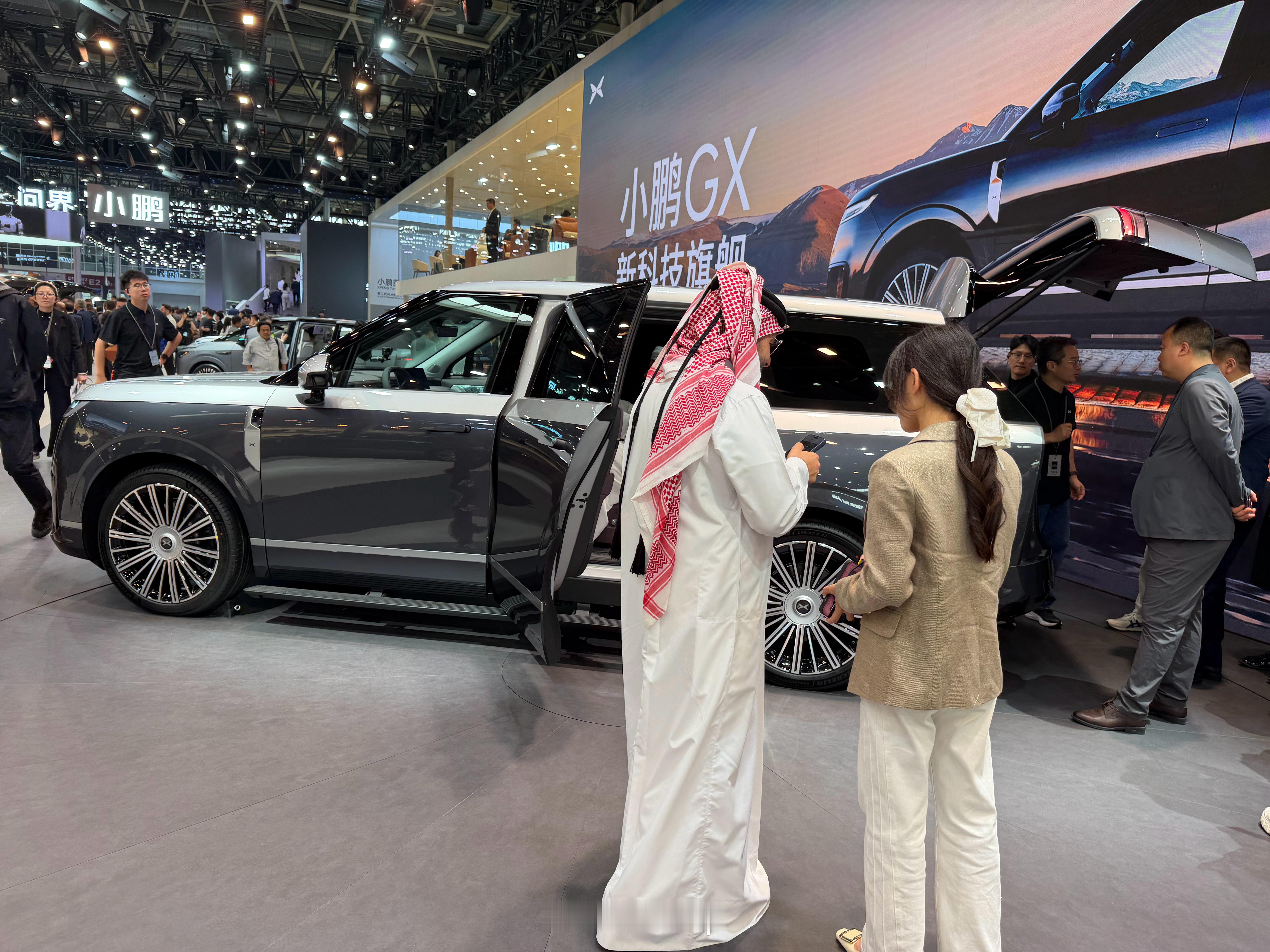 中东土豪来看国产路虎揽胜了2026北京车展