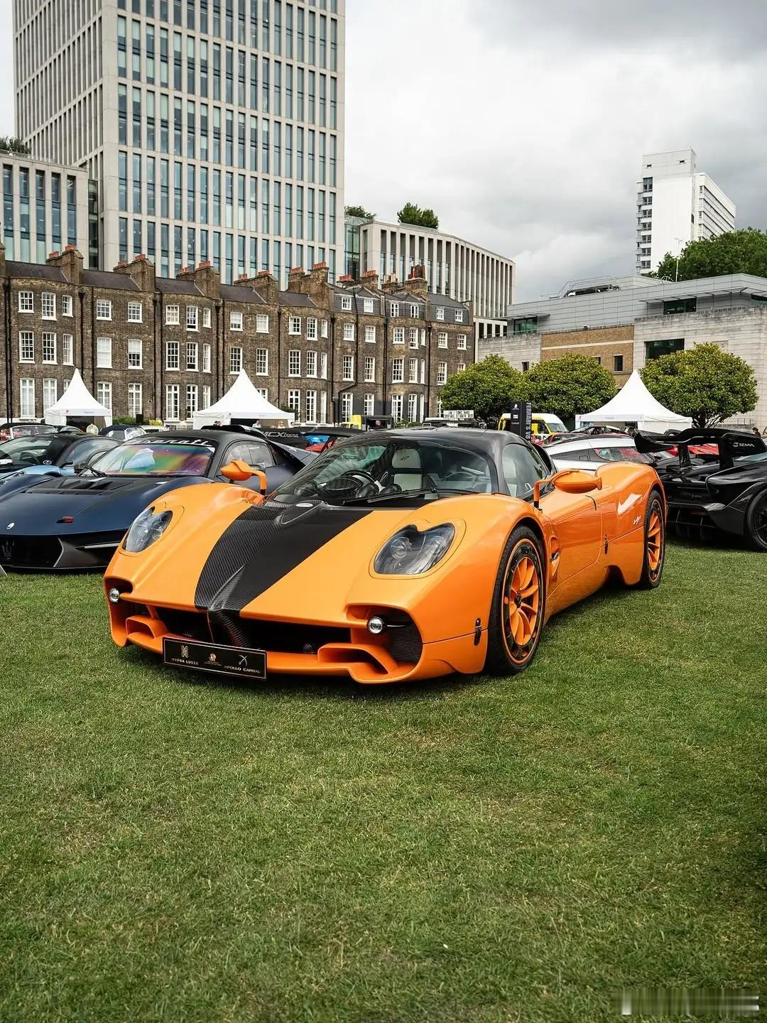 Pagani Utopia，橙黑双拼色，运动感十足绝美车片 ​​​