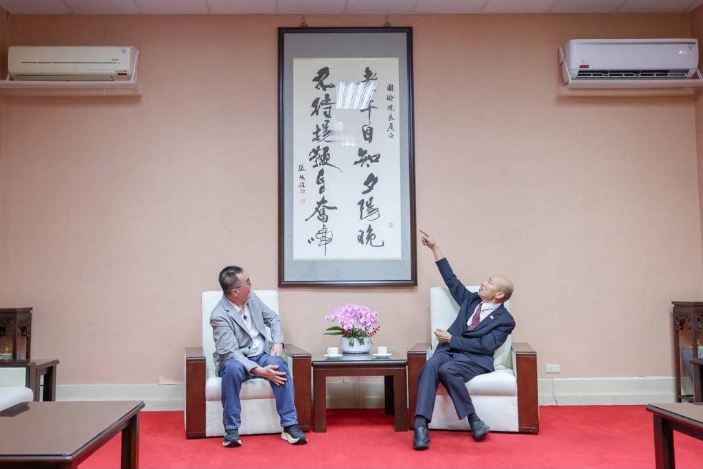 老牛还有力！韩国瑜出手挺李四川：祝旗开得胜、马到成功
国民党新北市长参选人李四川