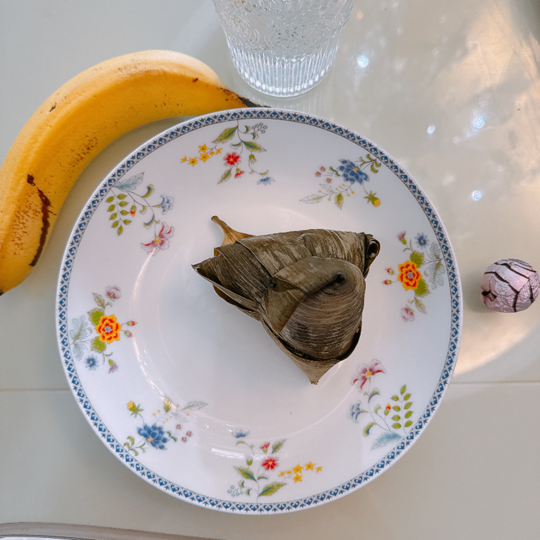本来想当早餐的！直接变成了午餐芝麻丸打卡处！！芝麻丸咪西打卡处 我今天吃了两个，