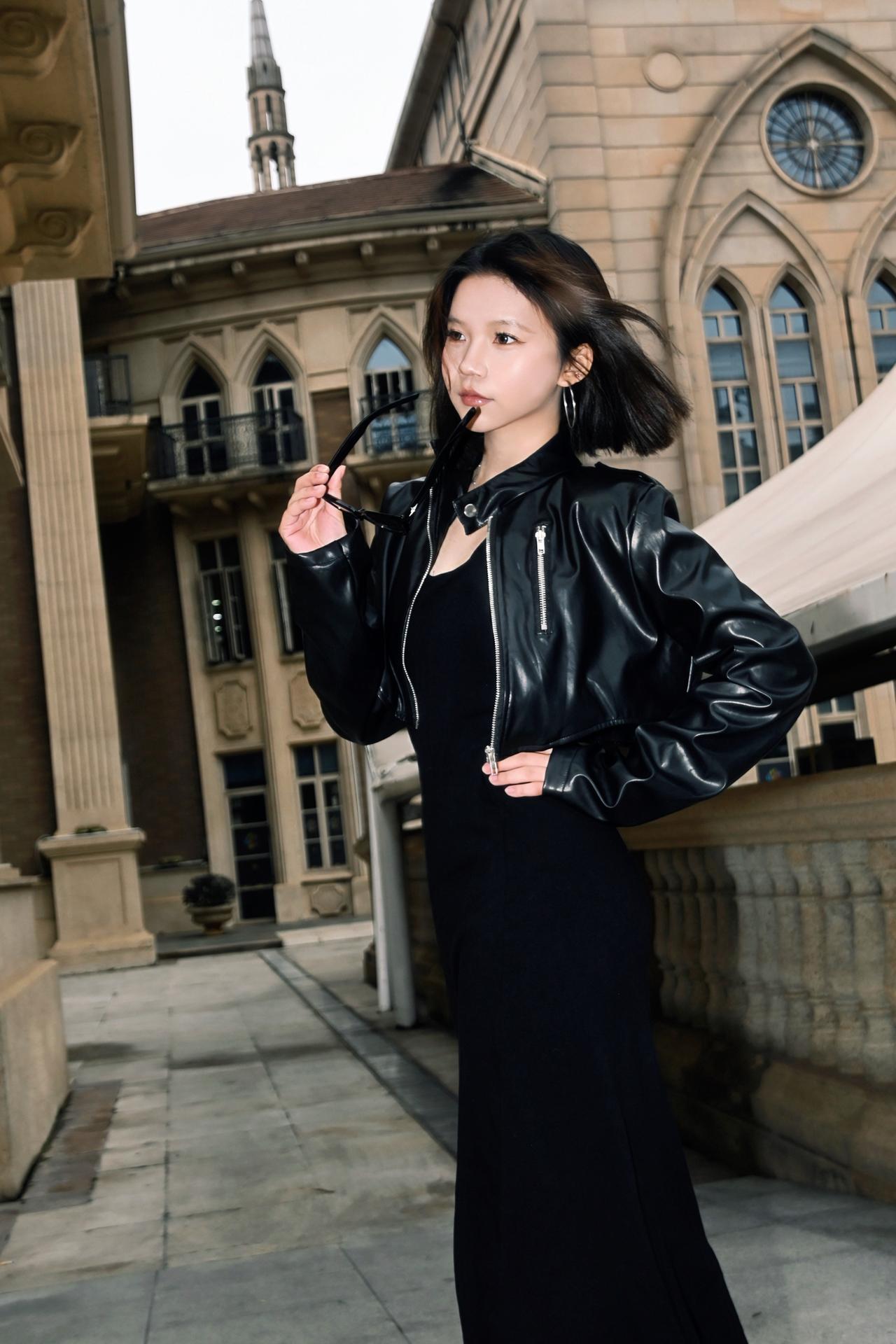 甜妹首次天线御姐成功！
夜景人像摄影 光谷步行街拍照 氛围感 闪光灯拍照