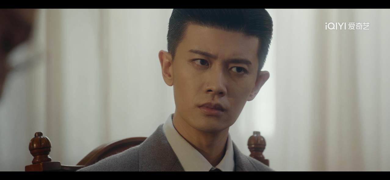 《风与潮》黄公杰冲进洗手间时，何贤在洗衣服，就在一分钟之前，何贤手里那块香皂让人